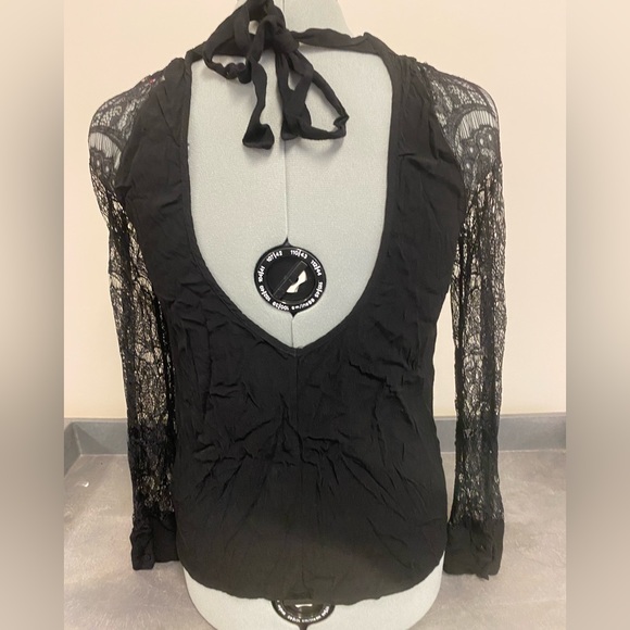 Forever 21 -Women black blouse - Picture 2 of 4